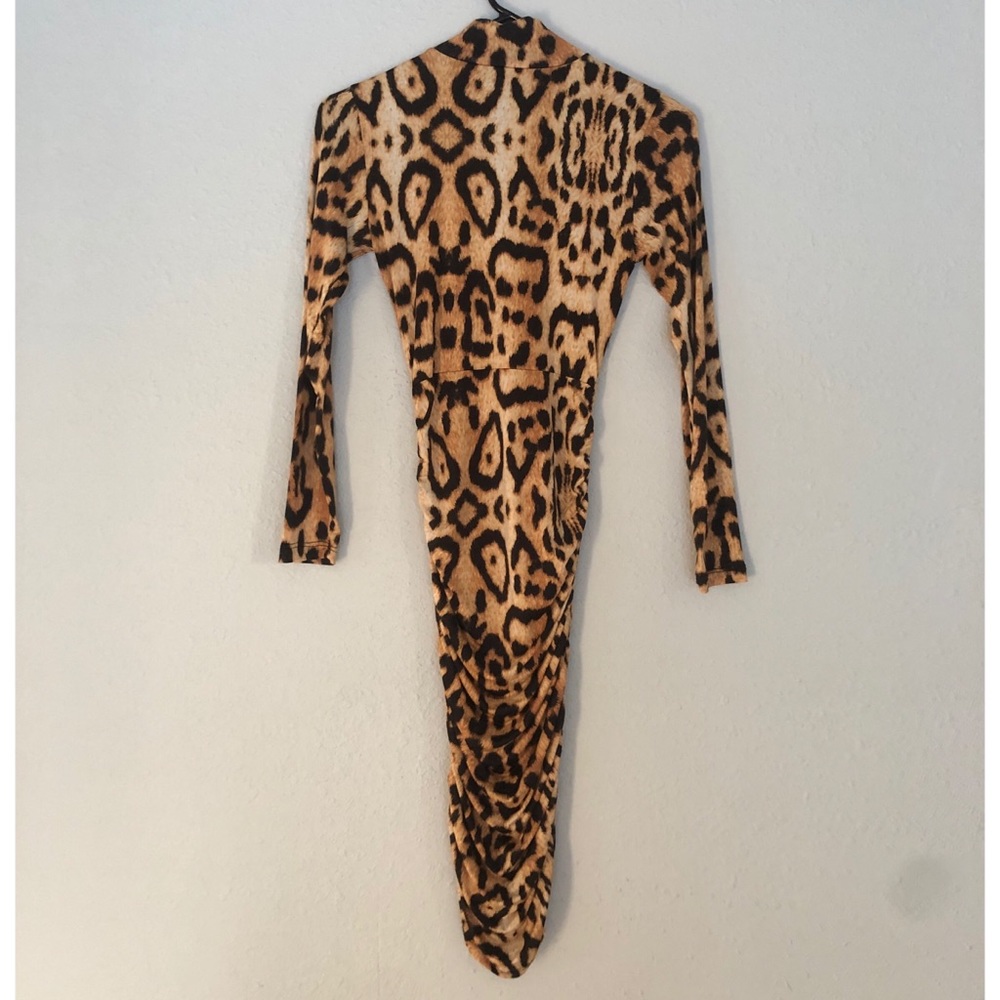 Leopard Dress 🐆 - Picture 5 of 8